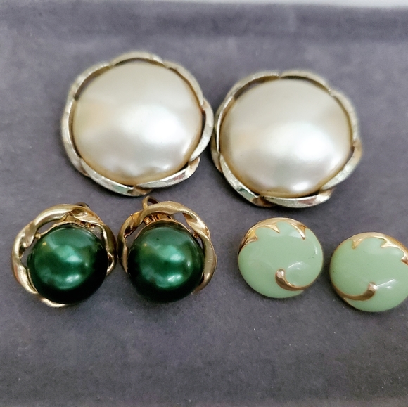 Vintage Earrings Lot, Wholesale Vintage Jewelry Clip on, Pierced, Estate Jewelry - Picture 1 of 9